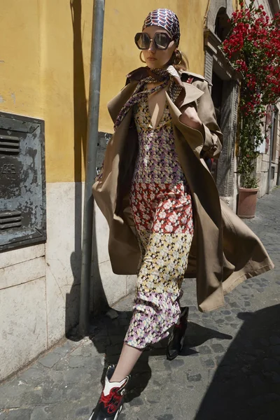 Look 15